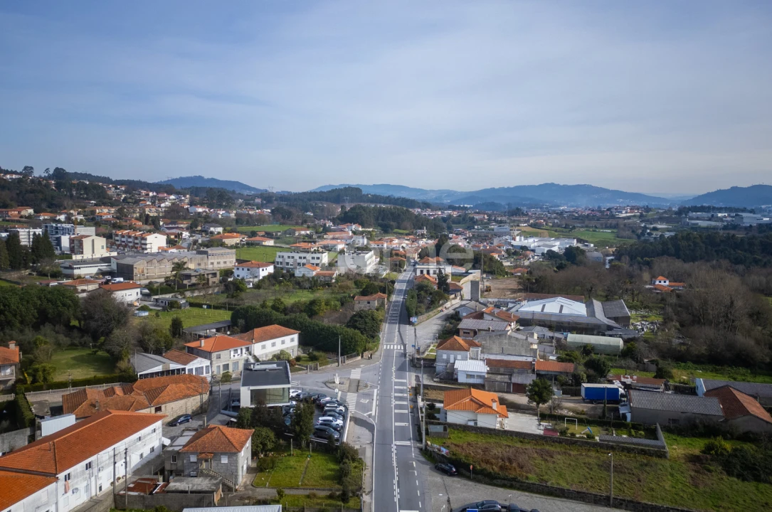 Terreno Comércio / Armazém para Venda em Lordelo Foto 55