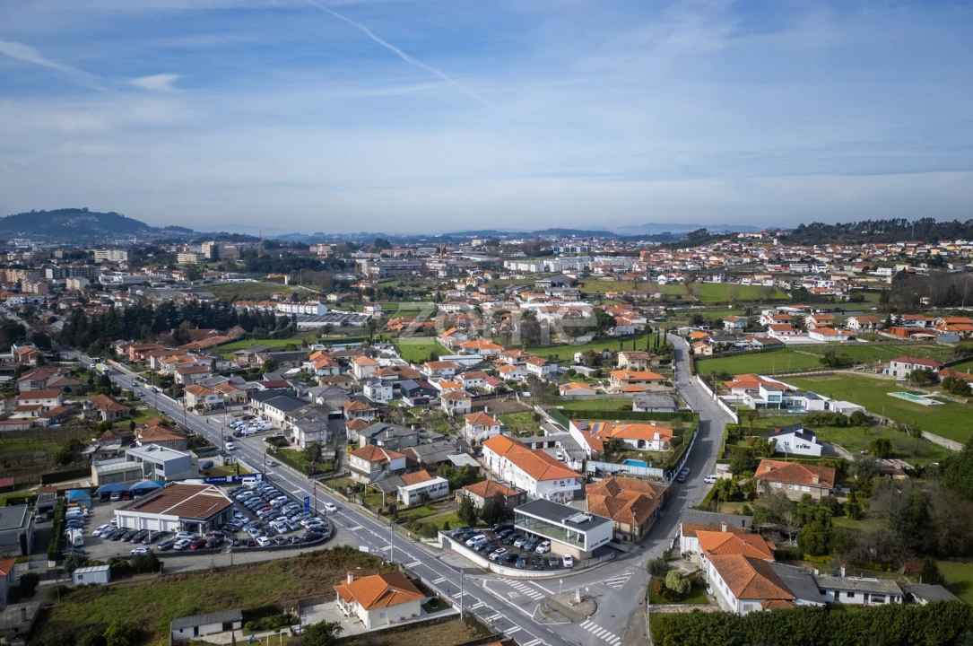 Terreno Comércio / Armazém para Venda em Lordelo Foto 57