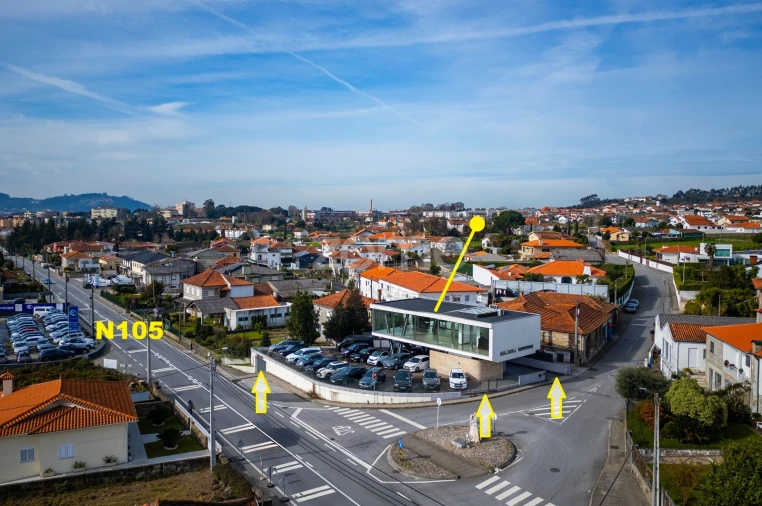 Terreno Comércio / Armazém para Venda em Lordelo