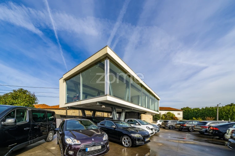 Terreno Comércio / Armazém para Venda em Lordelo Foto 4