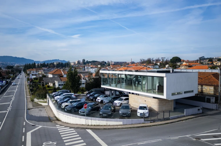 Terreno Comércio / Armazém para Venda em Lordelo Foto 5