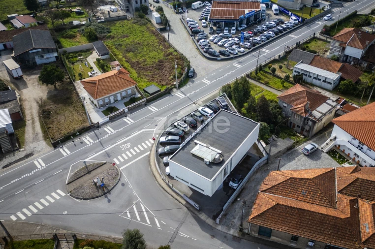 Terreno Comércio / Armazém para Venda em Lordelo Foto 52
