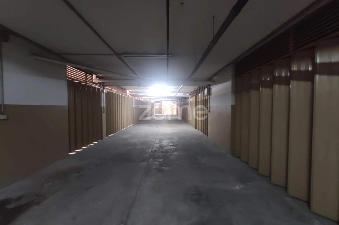 Negócio para Venda em Cidade da Maia Foto 11