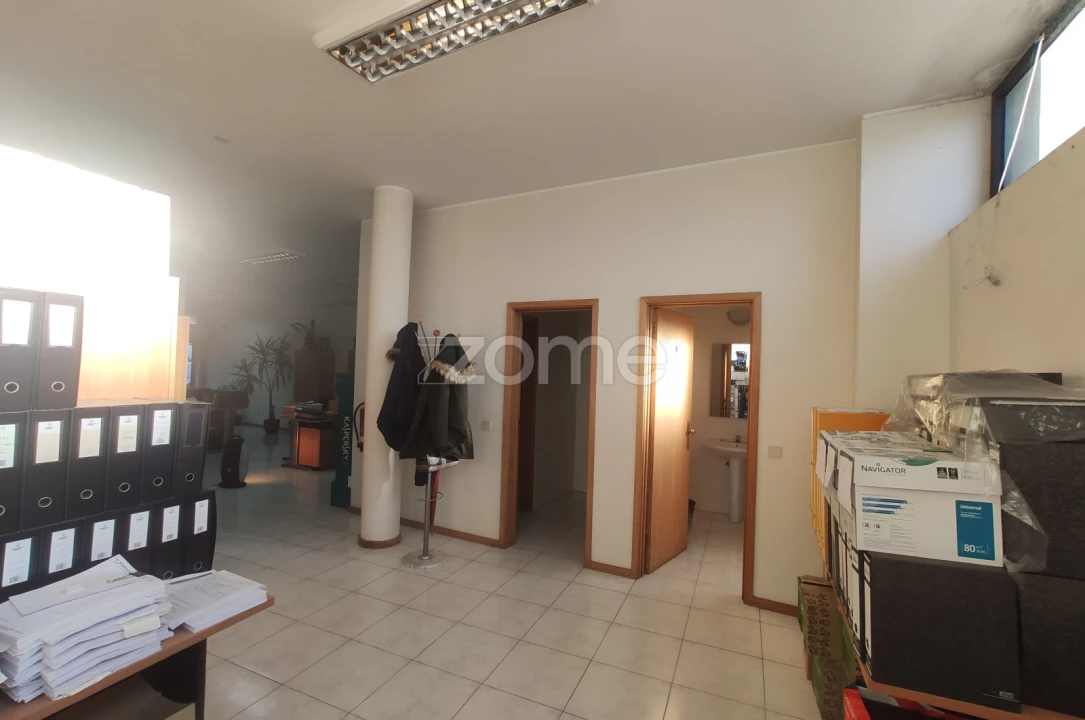 Negócio para Venda em Cidade da Maia Foto 10