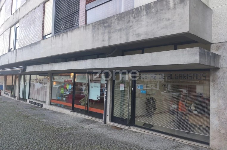 Negócio para Venda em Cidade da Maia Foto 2