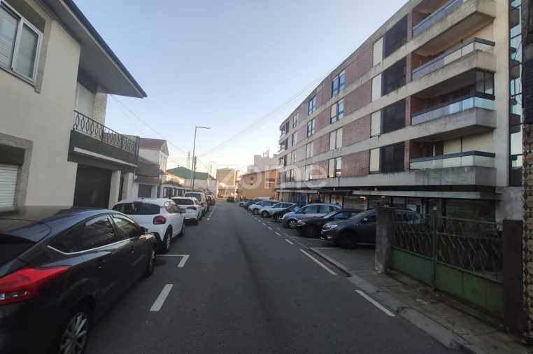 Negócio para Venda em Cidade da Maia Foto 14