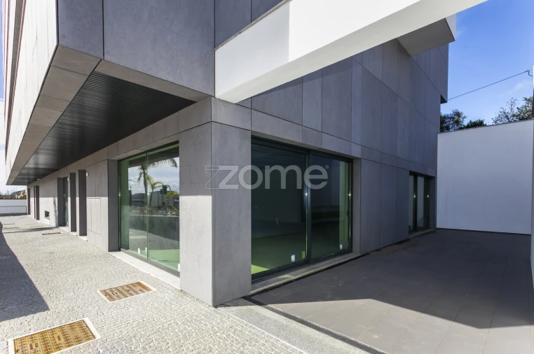 Negócio para Arrendamento em Gavião Foto 2