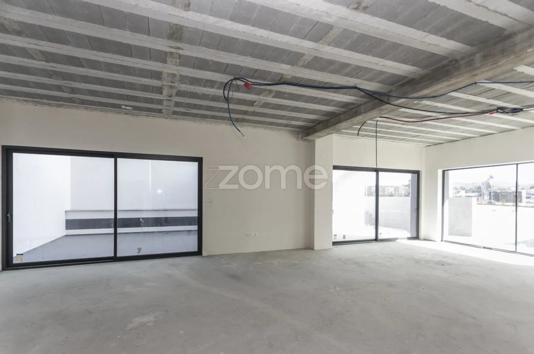 Negócio para Arrendamento em Gavião Foto 1