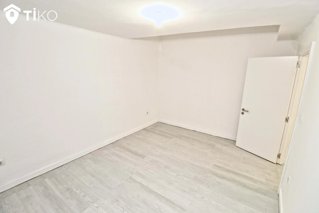 Negócio para Venda em Laranjeiro e Feijó Foto 23