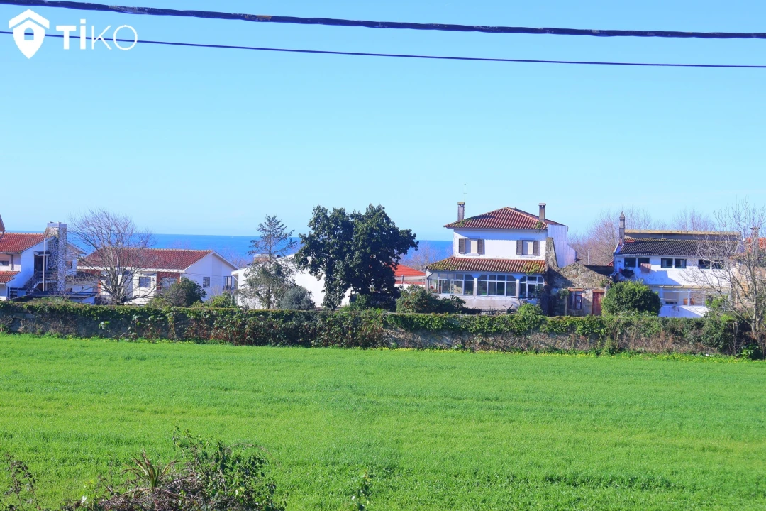 Moradia T3 para Venda em Azurara Foto 4