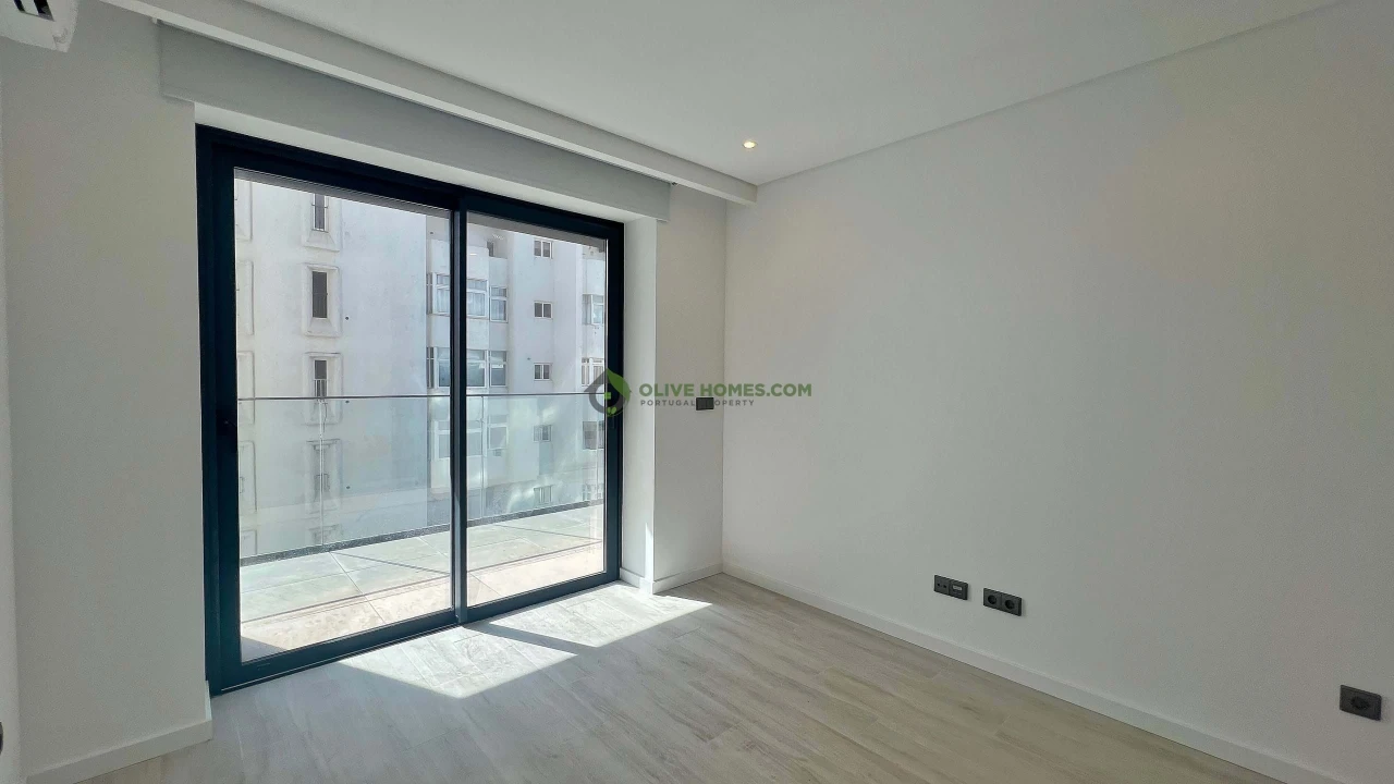 Apartamento T2 para Venda em Quarteira Foto 17