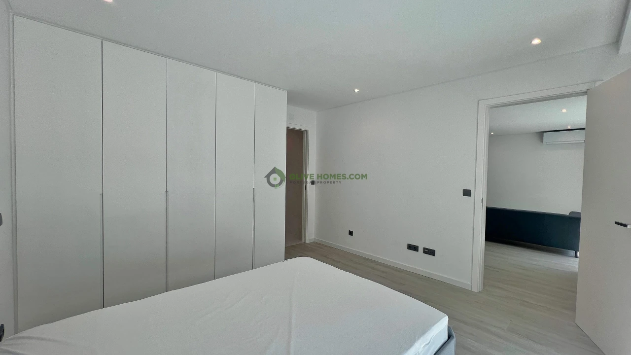 Apartamento T2 para Venda em Quarteira Foto 21
