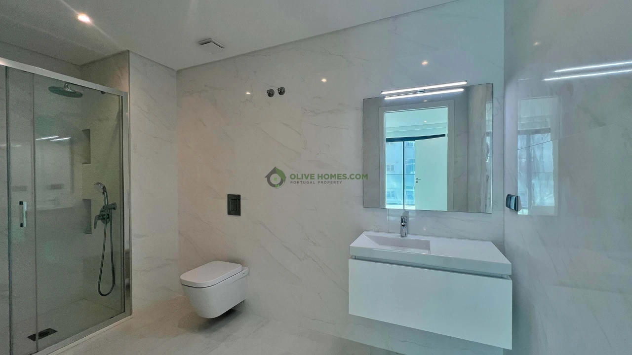 Apartamento T2 para Venda em Quarteira Foto 24