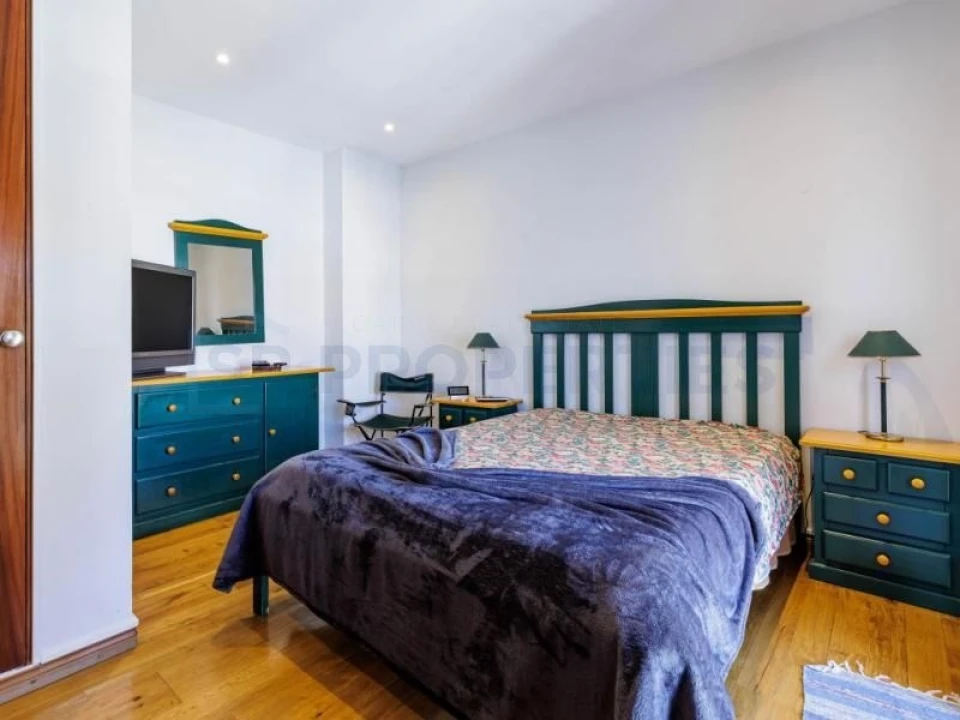 Apartamento T3 para Venda em Quarteira Foto 5