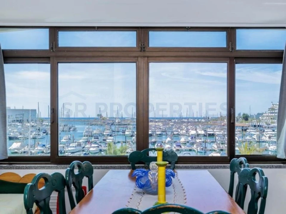 Apartamento T3 para Venda em Quarteira Foto 13