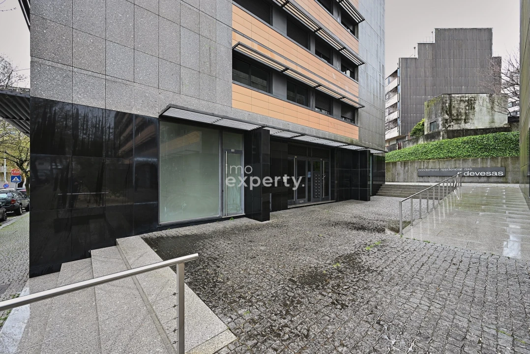 Negócio para Venda em Santa Marinha Foto 3