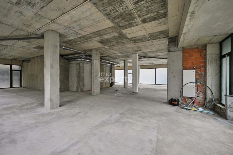 Negócio para Venda em Santa Marinha Foto 13