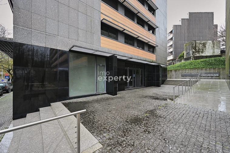 Negócio para Venda em Santa Marinha Foto 3