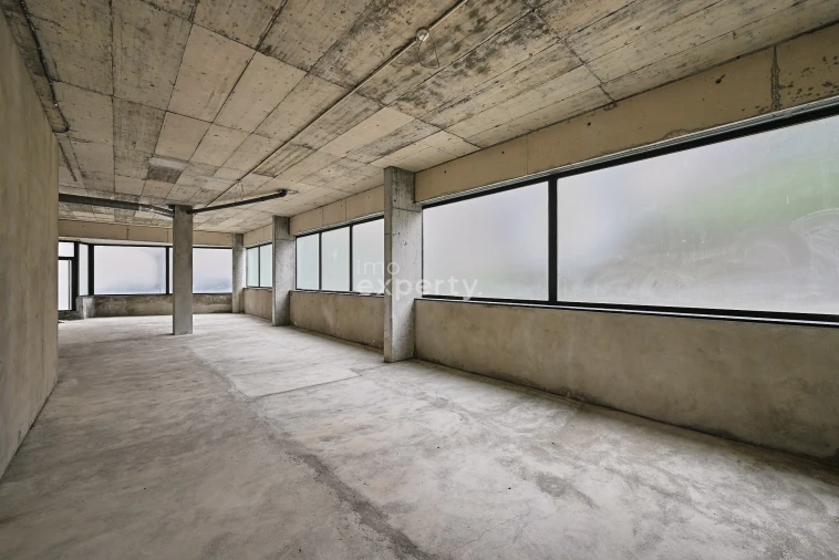 Negócio para Venda em Santa Marinha Foto 16