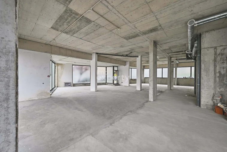 Negócio para Venda em Santa Marinha Foto 12