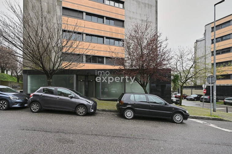 Negócio para Venda em Santa Marinha Foto 7