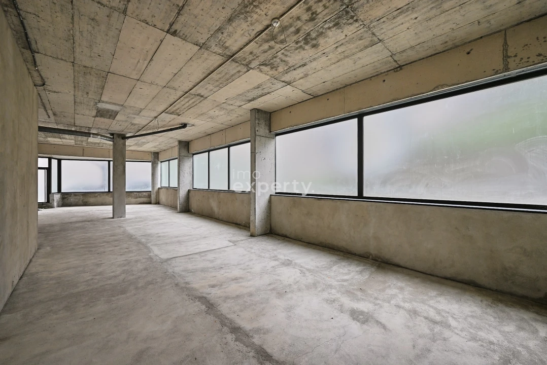 Negócio para Venda em Santa Marinha Foto 16