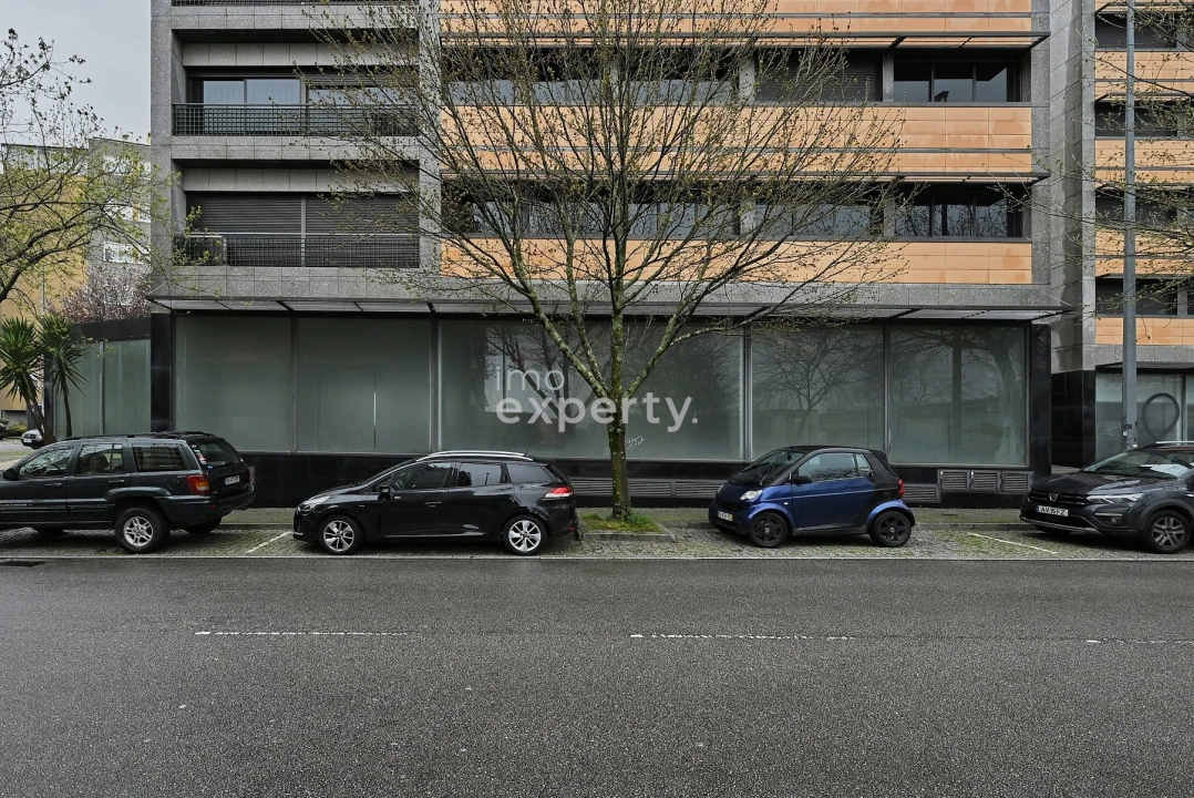 Negócio para Venda em Santa Marinha Foto 2