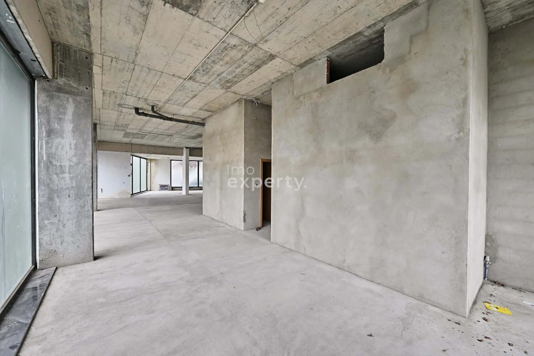 Negócio para Venda em Santa Marinha Foto 11