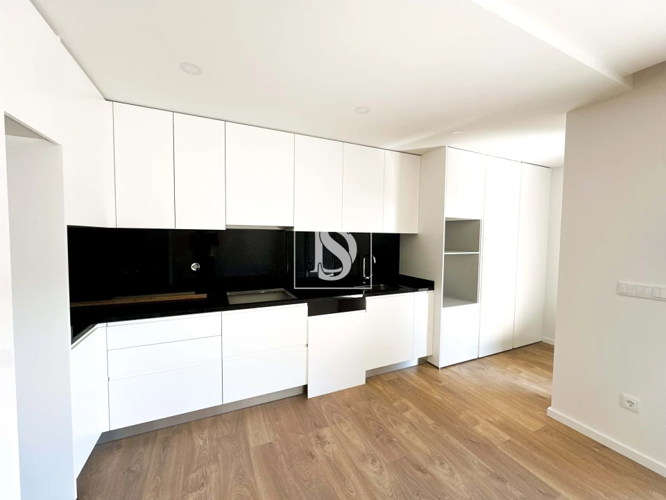 Apartamento T3 para Venda em Vila de Prado Foto 2