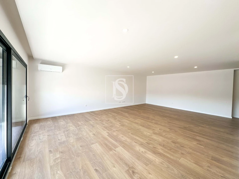 Apartamento T3 para Venda em Vila de Prado Foto 11