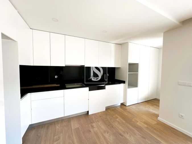 Apartamento T3 para Venda em Vila de Prado Foto 2