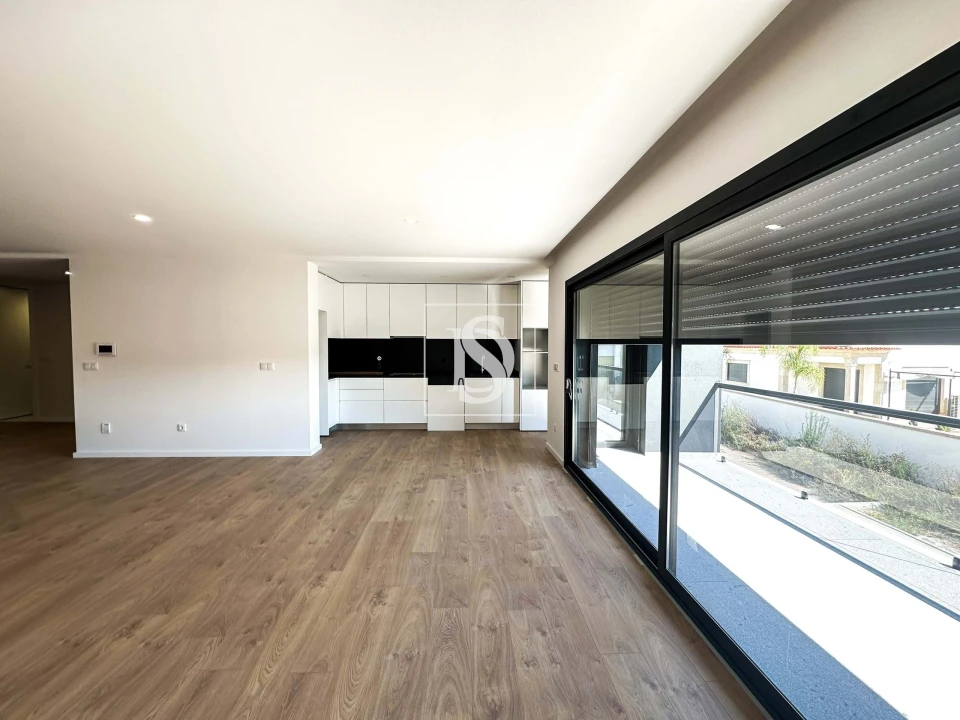 Apartamento T3 para Venda em Vila de Prado Foto 3