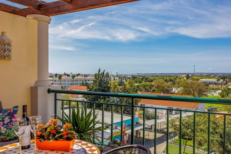 Apartamento T3 para Venda em Guia Foto 1