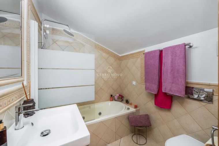 Apartamento T3 para Venda em Guia Foto 19