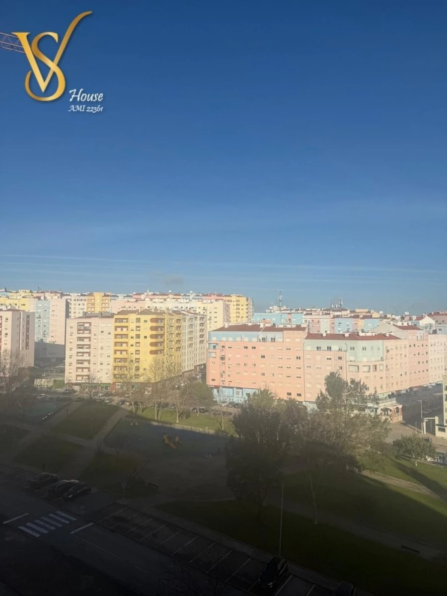 Apartamento T2 para Venda em Corroios Foto 19