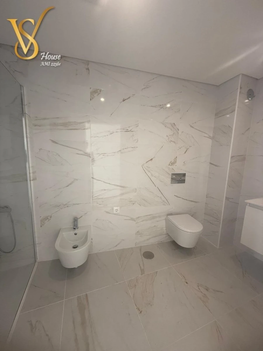 Apartamento T2 para Venda em Corroios Foto 15