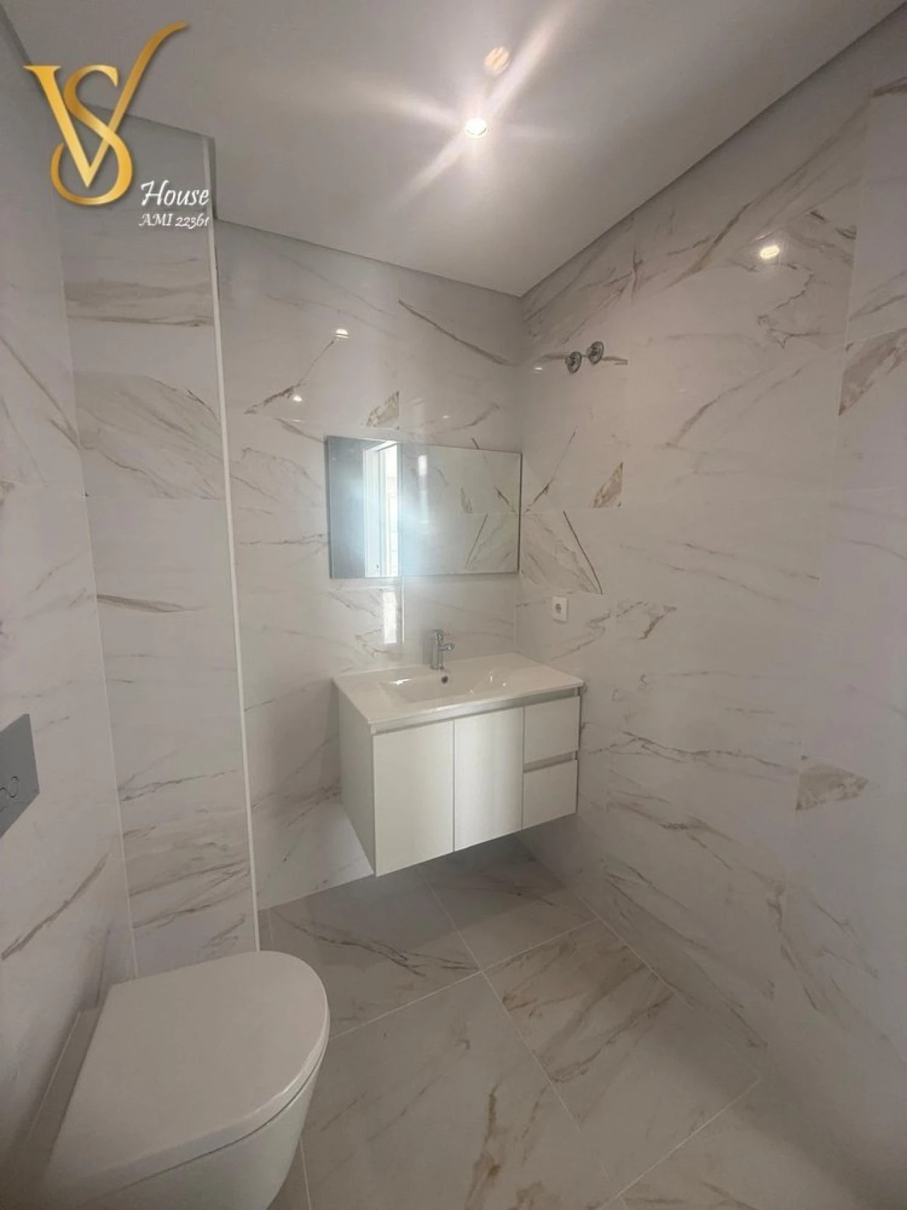 Apartamento T2 para Venda em Corroios Foto 9