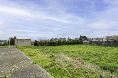 Terreno para Venda em Castêlo da Maia