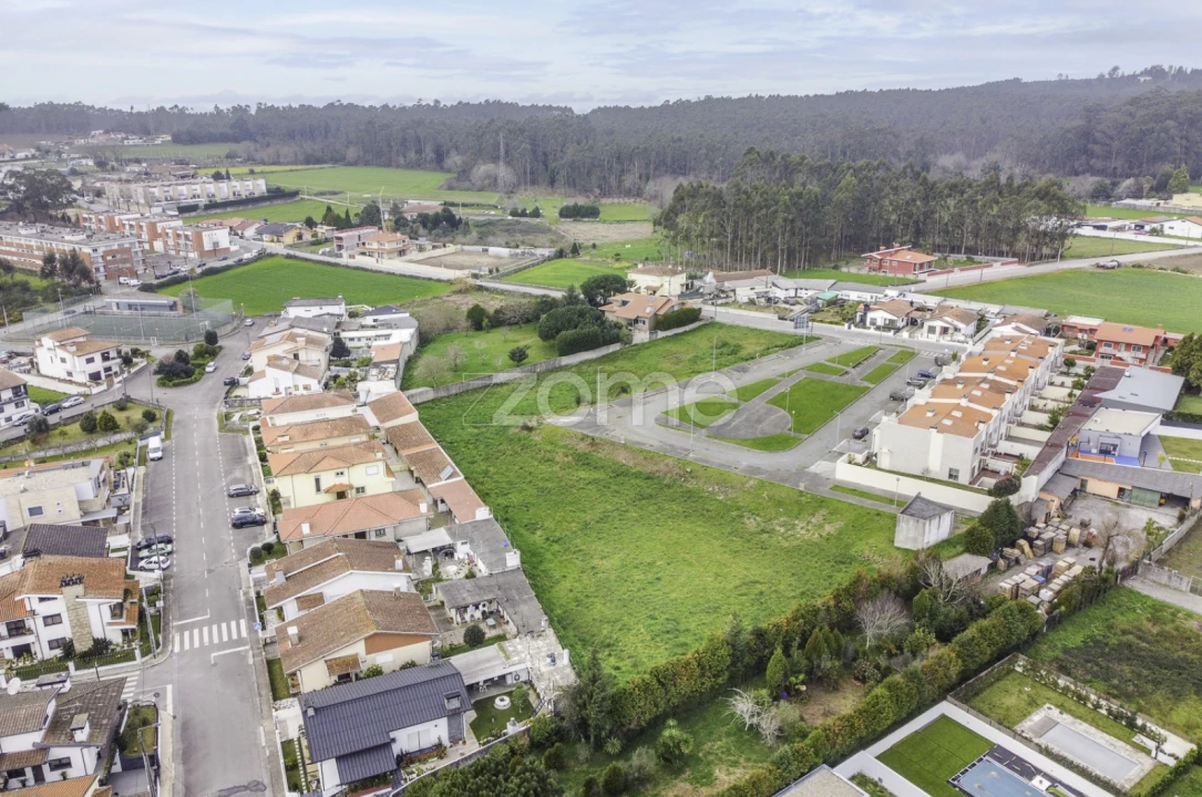 Terreno para Venda em Castêlo da Maia Foto 6