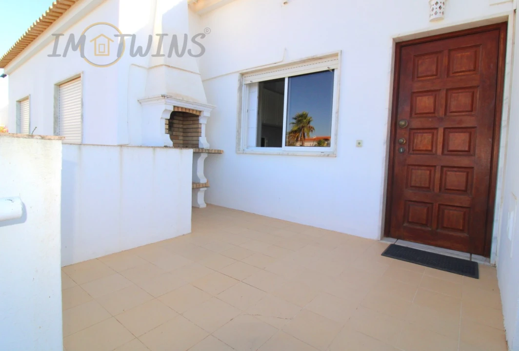 Apartamento T2 para Venda em Alvor Foto 3