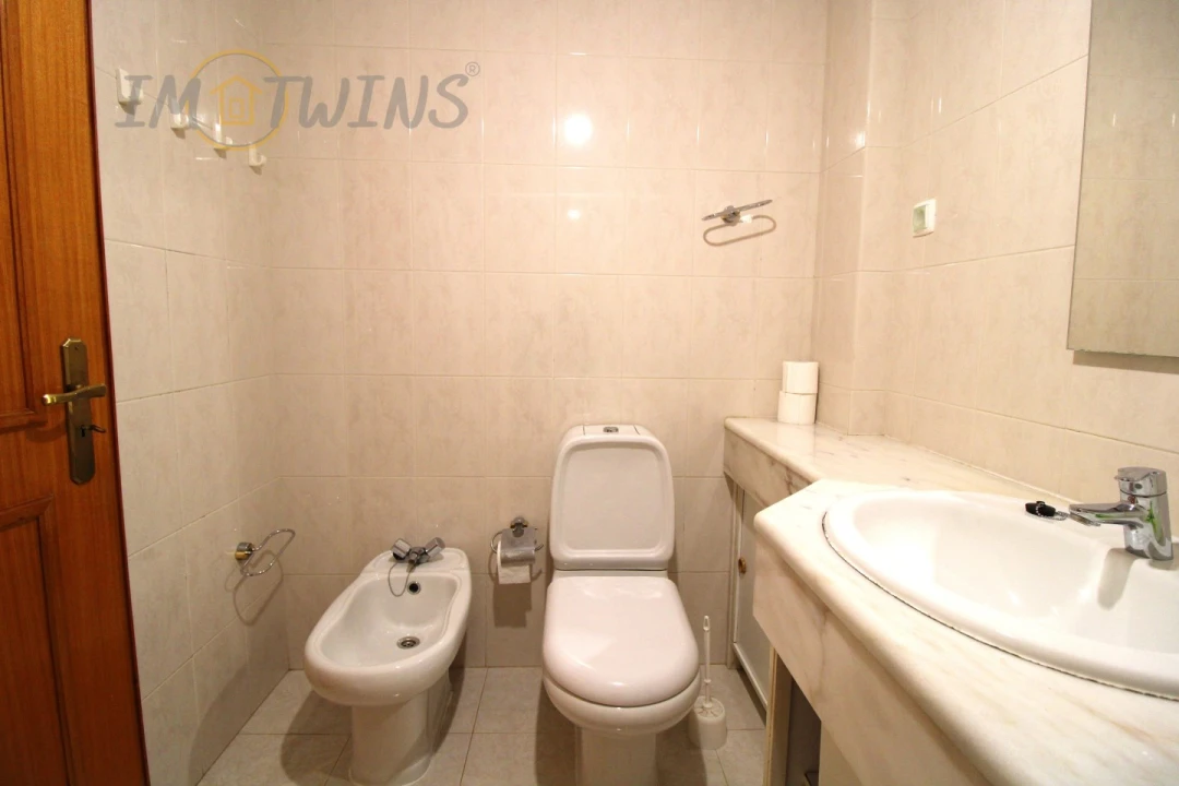 Apartamento T2 para Venda em Alvor Foto 21