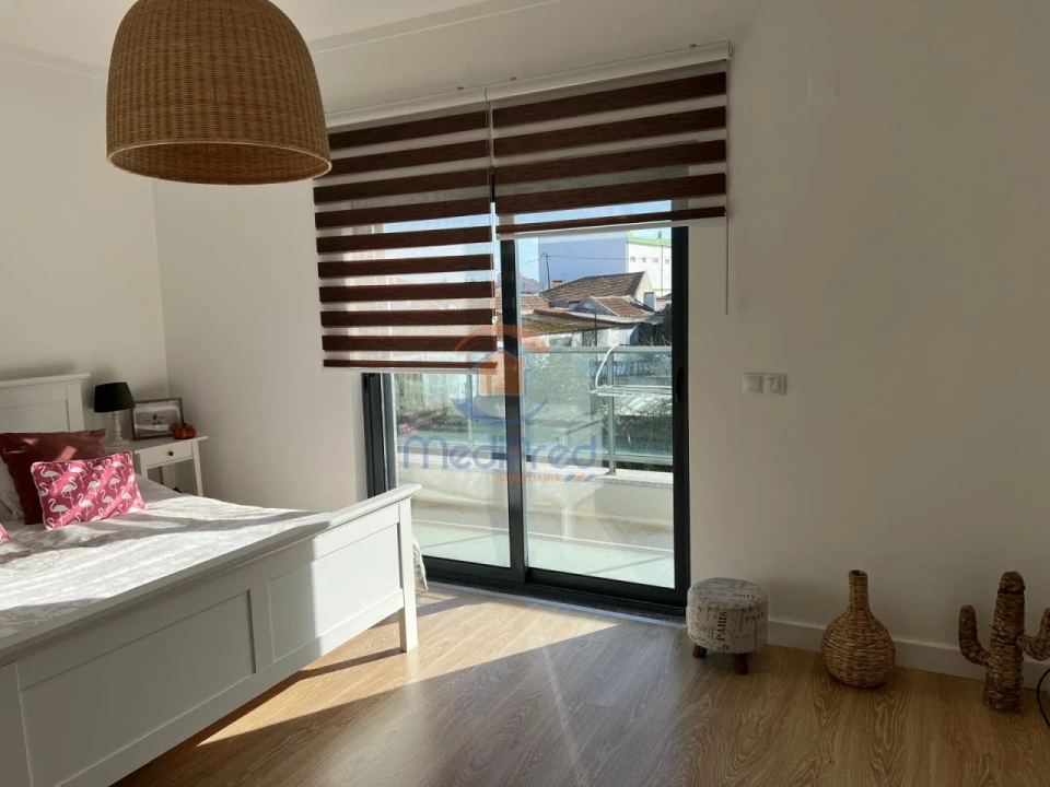 Moradia T4 para Venda em Santo Antonio da Charneca Foto 18