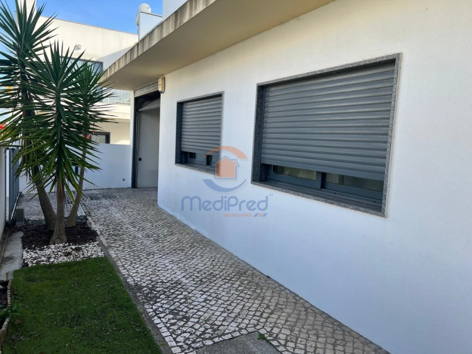 Moradia T4 para Venda em Santo Antonio da Charneca Foto 20