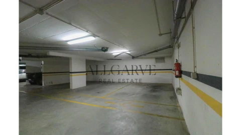 Apartamento T4 para Venda em Portimão