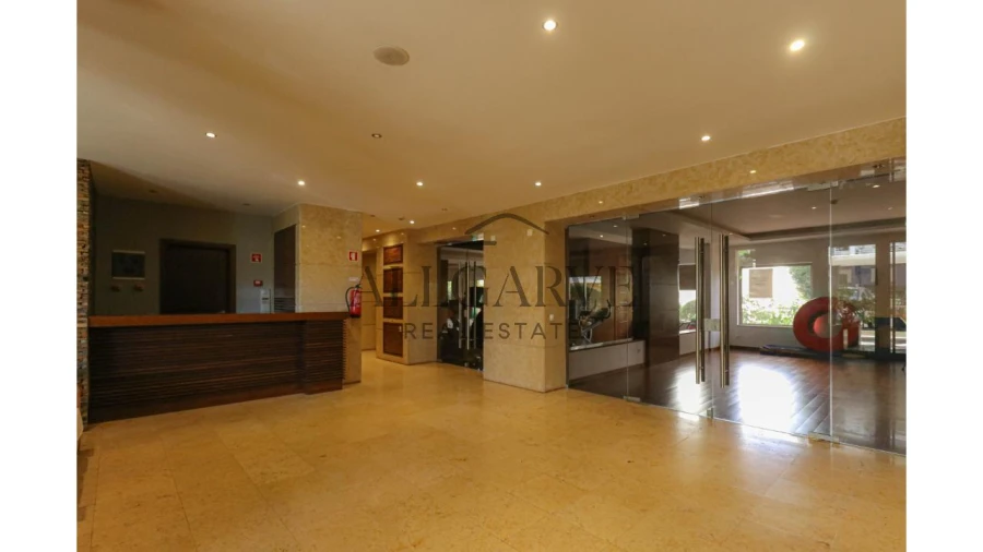 Apartamento T4 para Venda em Portimão Foto 24