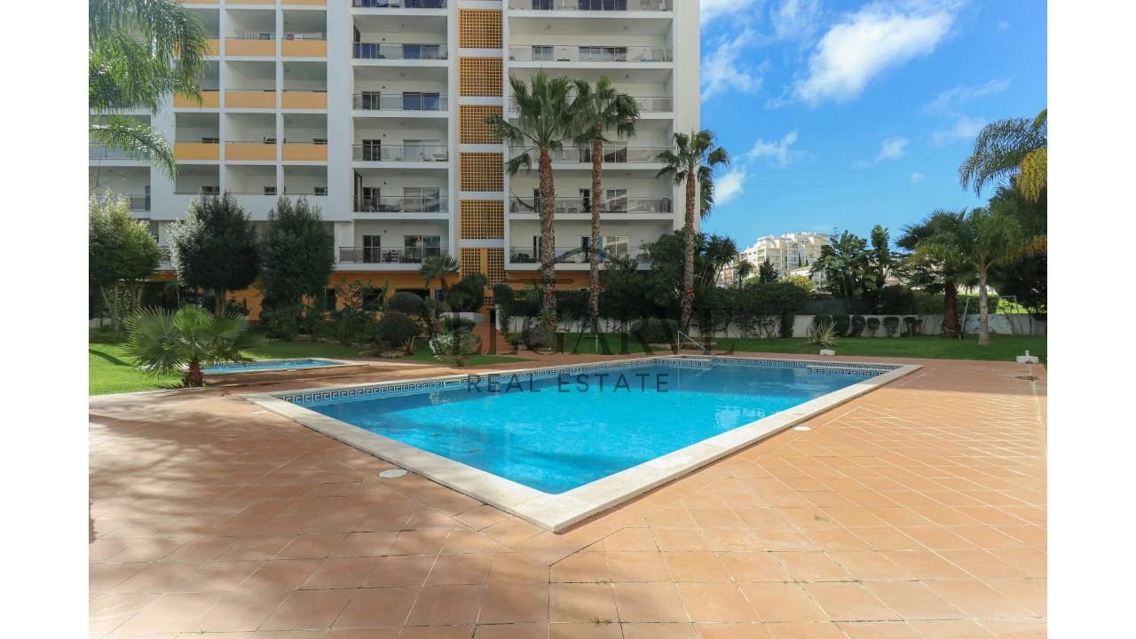Apartamento T4 para Venda em Portimão Foto 1