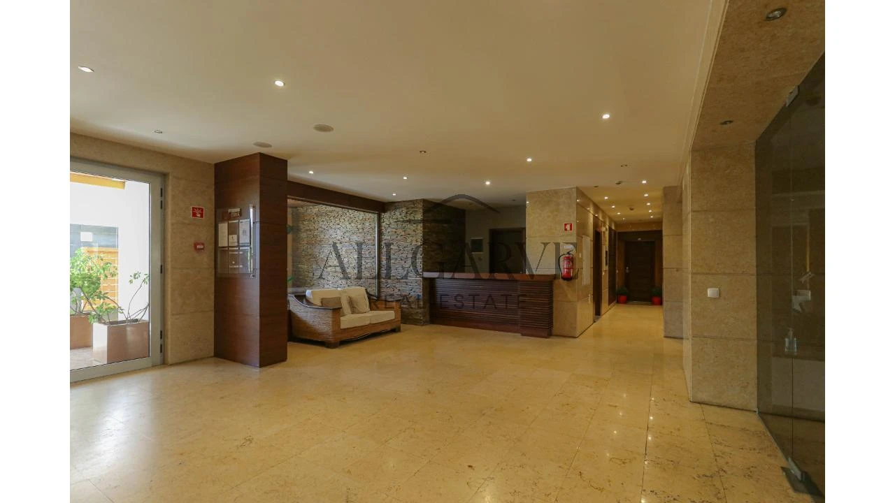 Apartamento T4 para Venda em Portimão Foto 23
