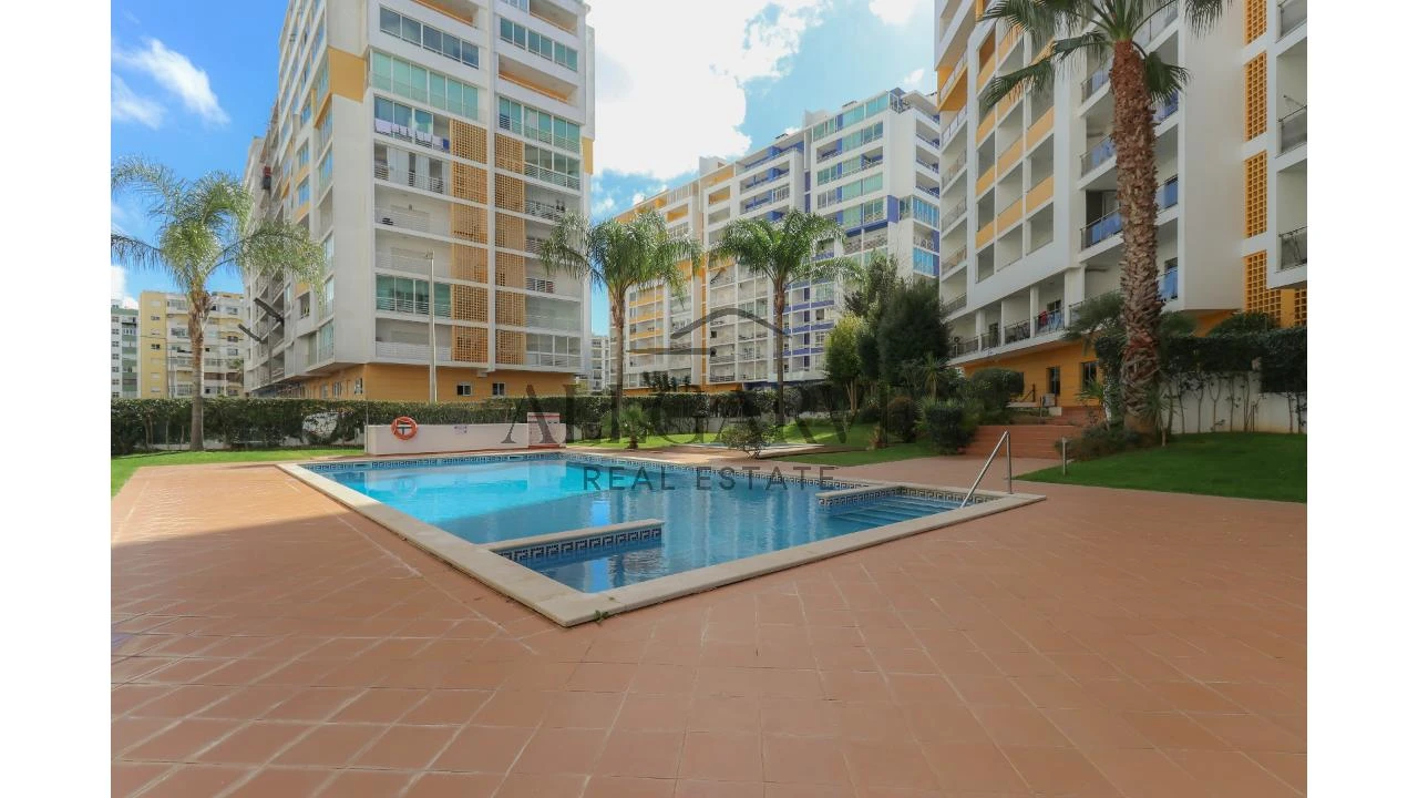 Apartamento T4 para Venda em Portimão Foto 21