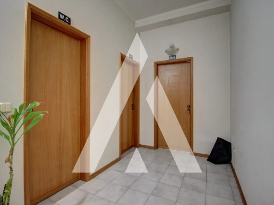 Escritório para Arrendamento em Oliveira do Bairro Foto 5