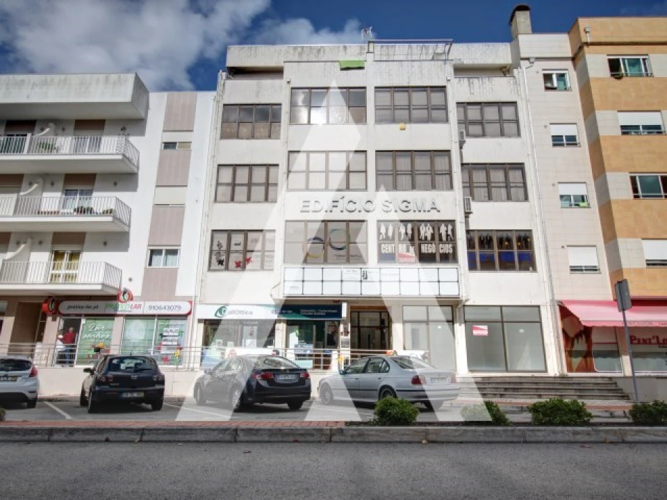 Escritório para Arrendamento em Oliveira do Bairro Foto 7